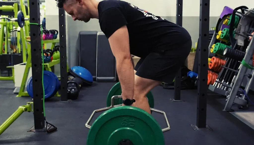 Peso muerto con barra hexagonal: fuerza y seguridad óptimas